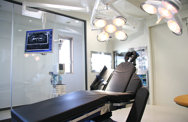 インプラント専用オペ室